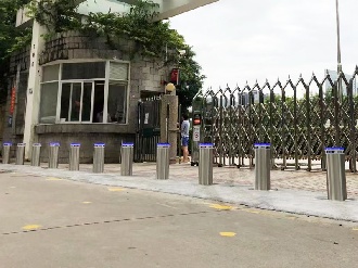 自动液压升降柱