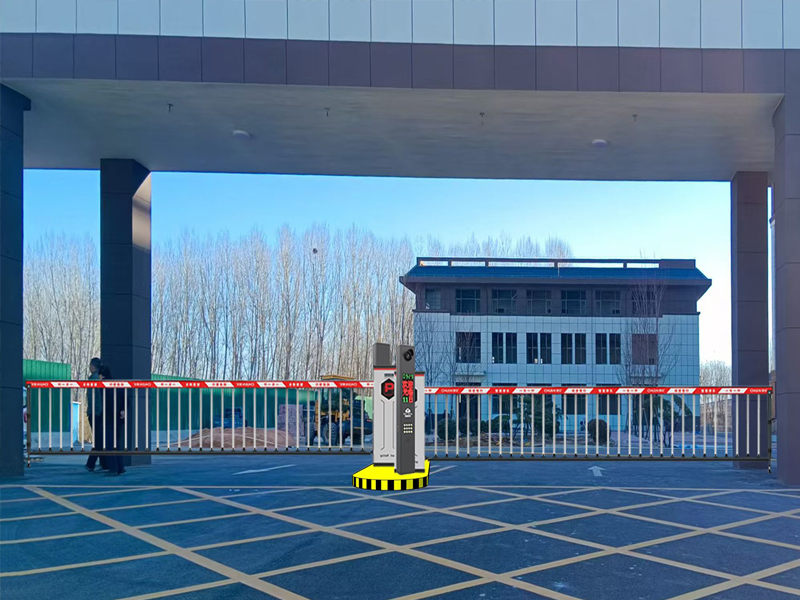 驰安科技2026工业级空降门：为重载车流量身定制，保障物流园区车辆进出畅通